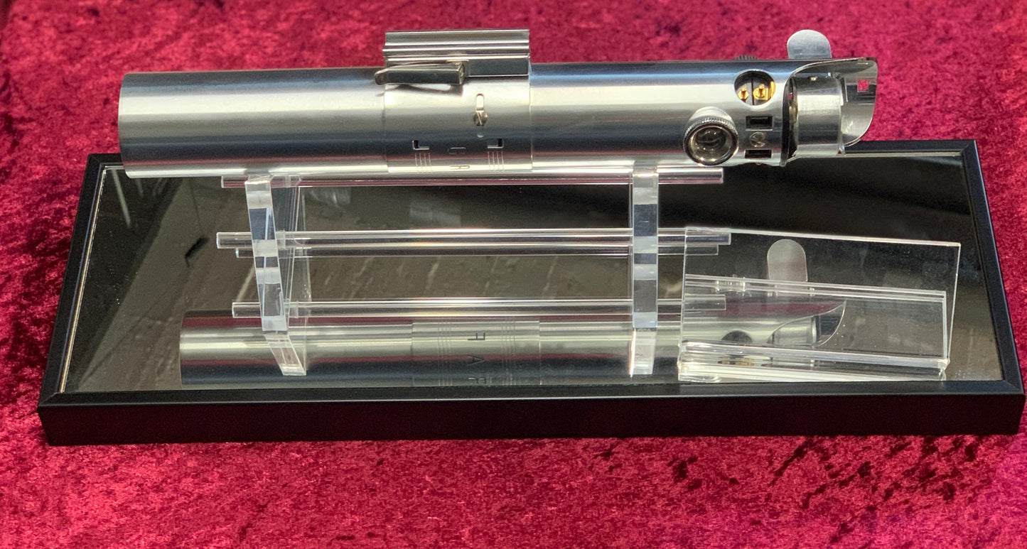 Mirrored saber display